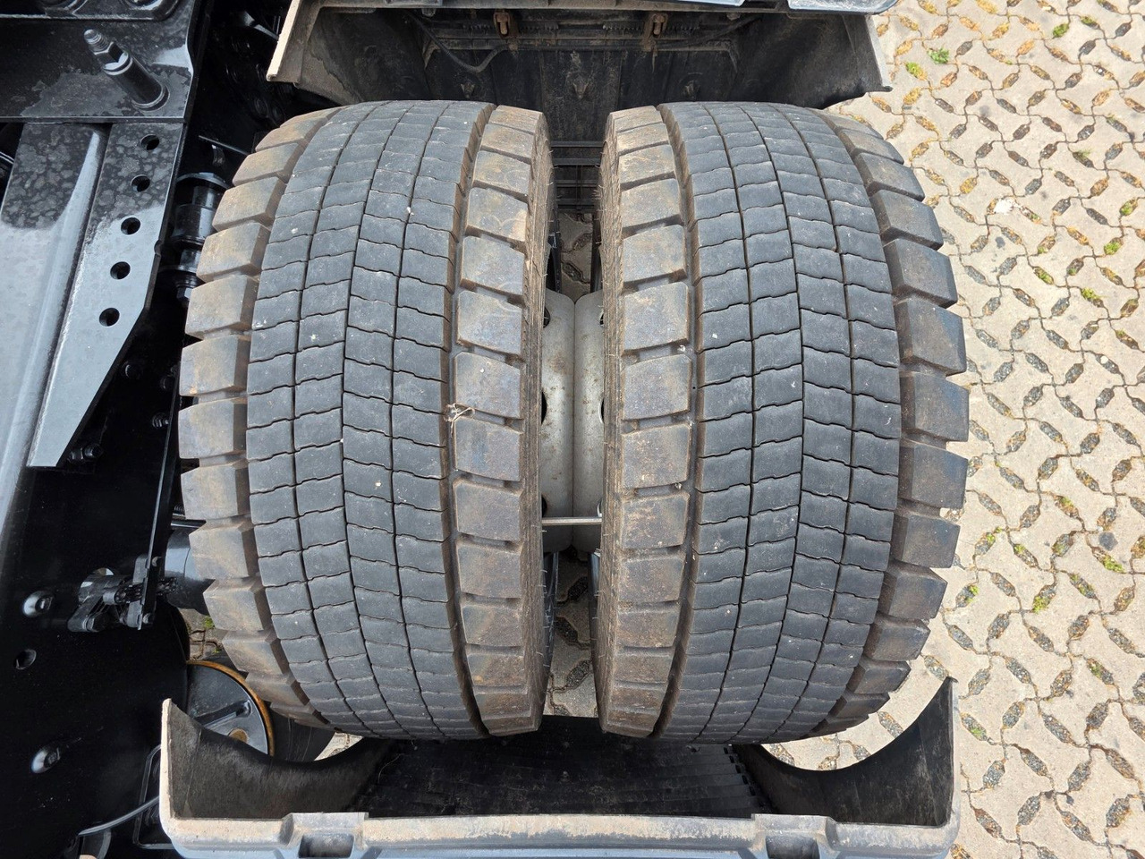 트랙터 유닛 MAN TGX 18.460 4X2 LLS-U / Retarder / 2 Tanks / ADR : 사진 30