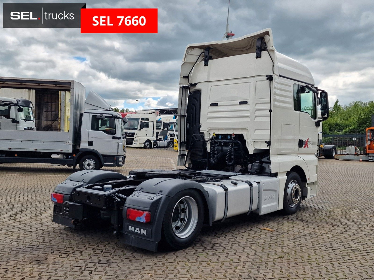 MAN TGX 18.460 4X2 LLS-U / Retarder / 2 Tanks - 트랙터 유닛 : 사진 5 MAN TGX 18.460 4X2 LLS-U / Retarder / 2 Tanks - 트랙터 유닛 : 사진 5