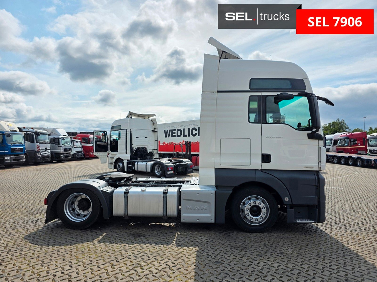MAN TGX 18.460 4X2 LLS-U / Retarder - 트랙터 유닛 : 사진 4 MAN TGX 18.460 4X2 LLS-U / Retarder - 트랙터 유닛 : 사진 4