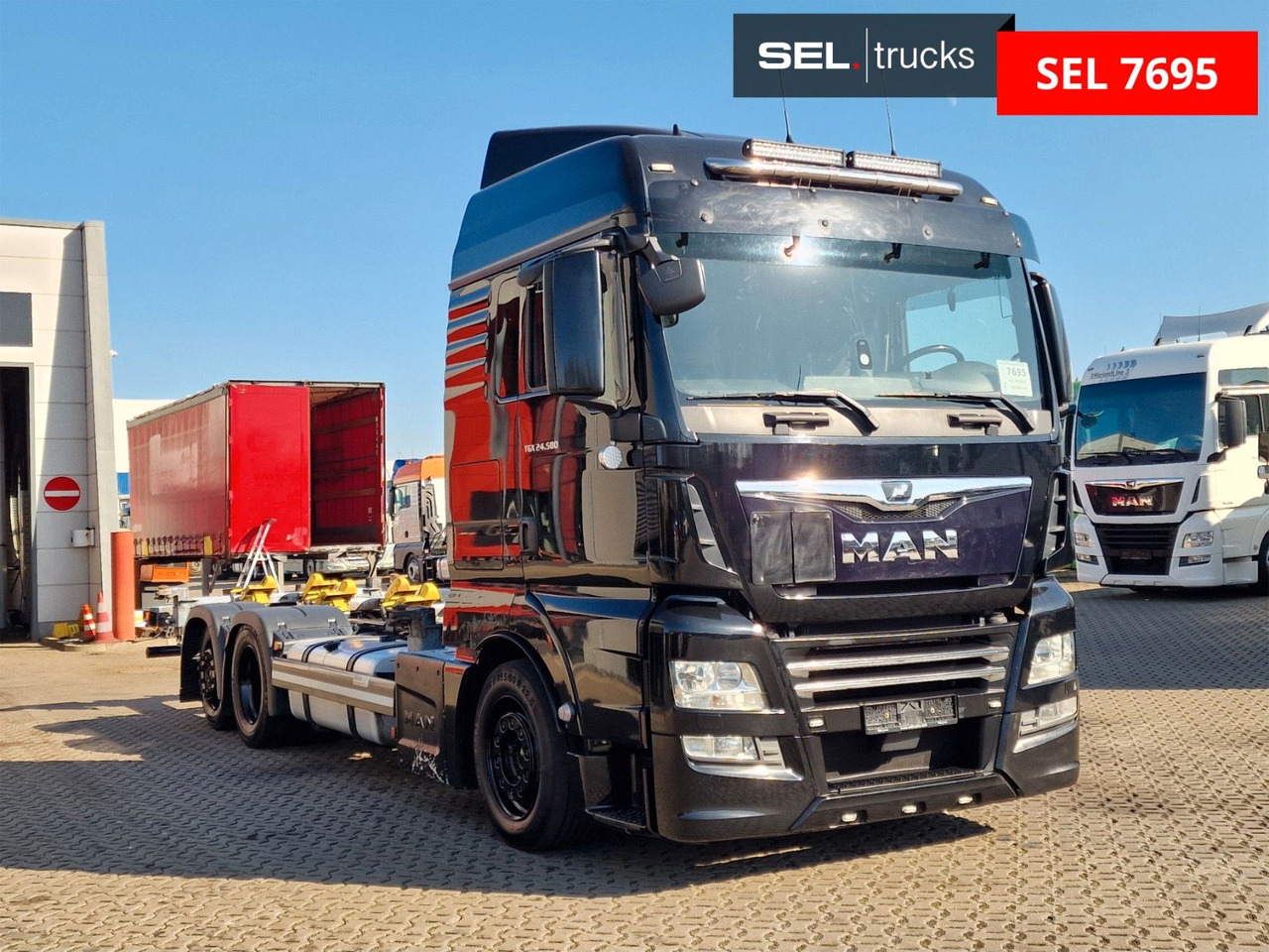 MAN TGX 24.500 6X2-2 LL-U / Intarder / Xeno / LOW KM - 컨테이너 운반 장치/ 스와프 보디 트럭 : 사진 3 MAN TGX 24.500 6X2-2 LL-U / Intarder / Xeno / LOW KM - 컨테이너 운반 장치/ 스와프 보디 트럭 : 사진 3