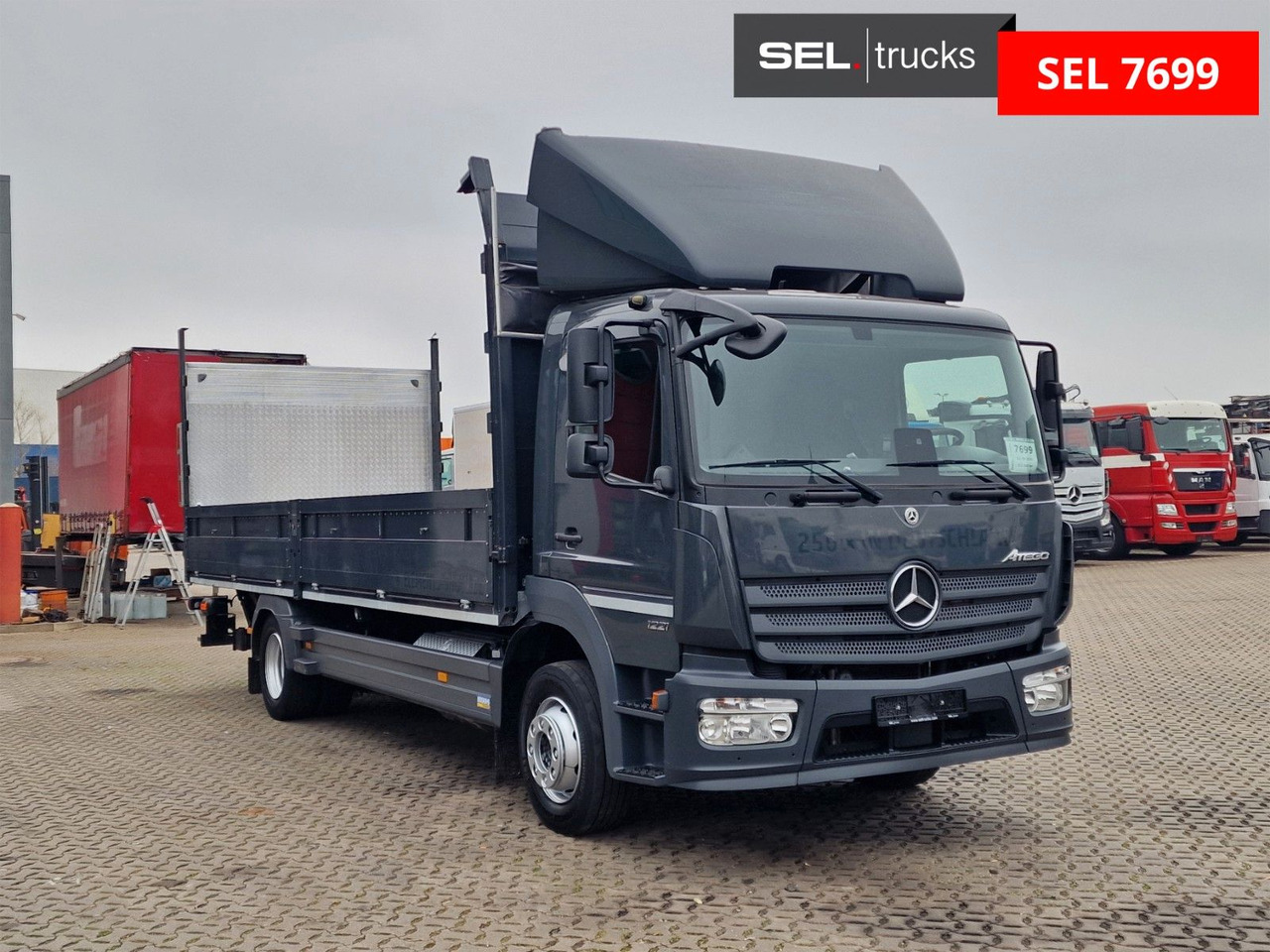 Mercedes-Benz Atego 1221 / Ladebordwand - 커튼사이더 트럭 : 사진 3 Mercedes-Benz Atego 1221 / Ladebordwand - 커튼사이더 트럭 : 사진 3