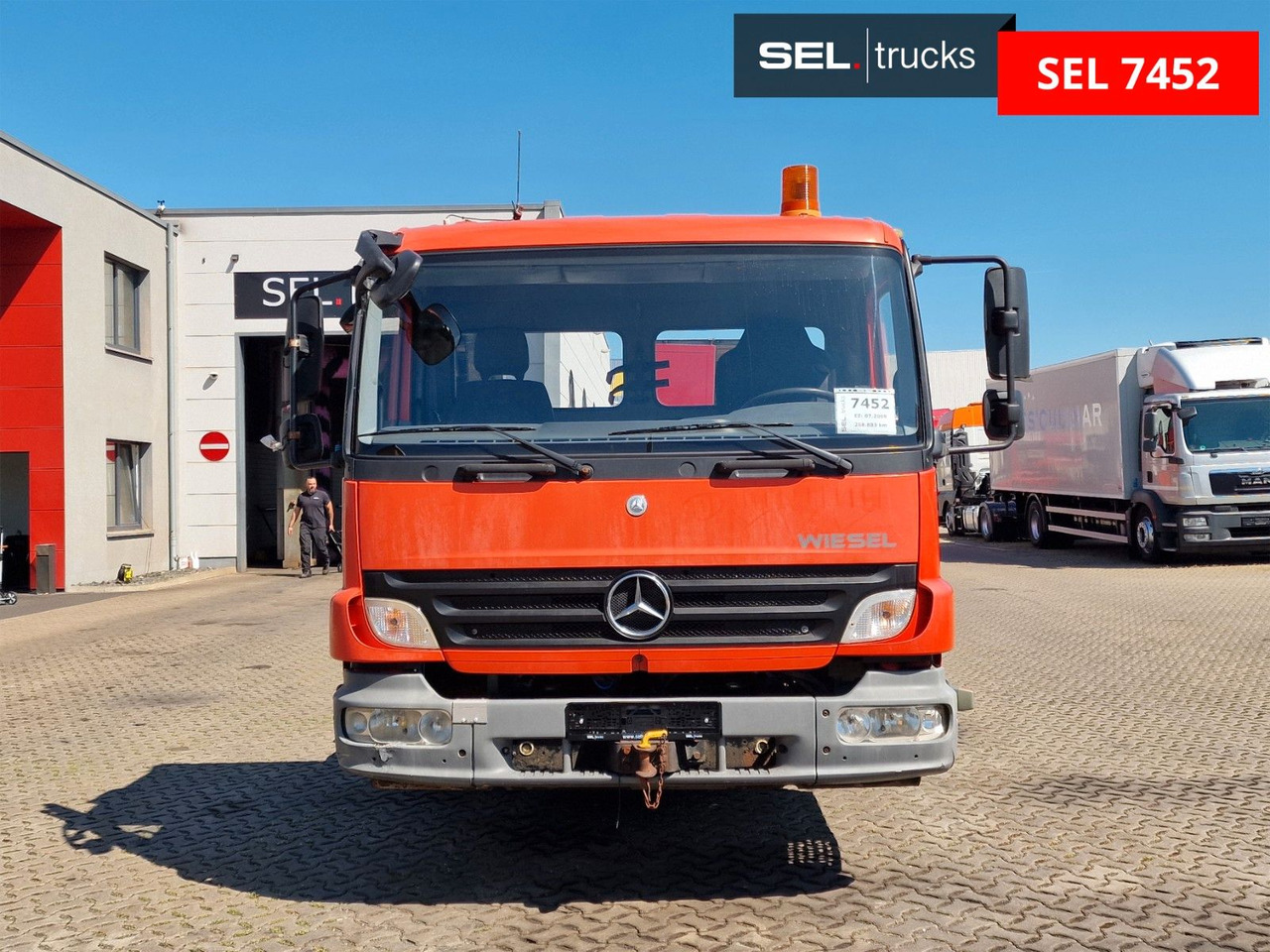 Mercedes-Benz KAMAG WBH 25 / Umsetzer / Wiesel / Rangierer - 컨테이너 운반 장치/ 스와프 보디 트럭 : 사진 2 Mercedes-Benz KAMAG WBH 25 / Umsetzer / Wiesel / Rangierer - 컨테이너 운반 장치/ 스와프 보디 트럭 : 사진 2