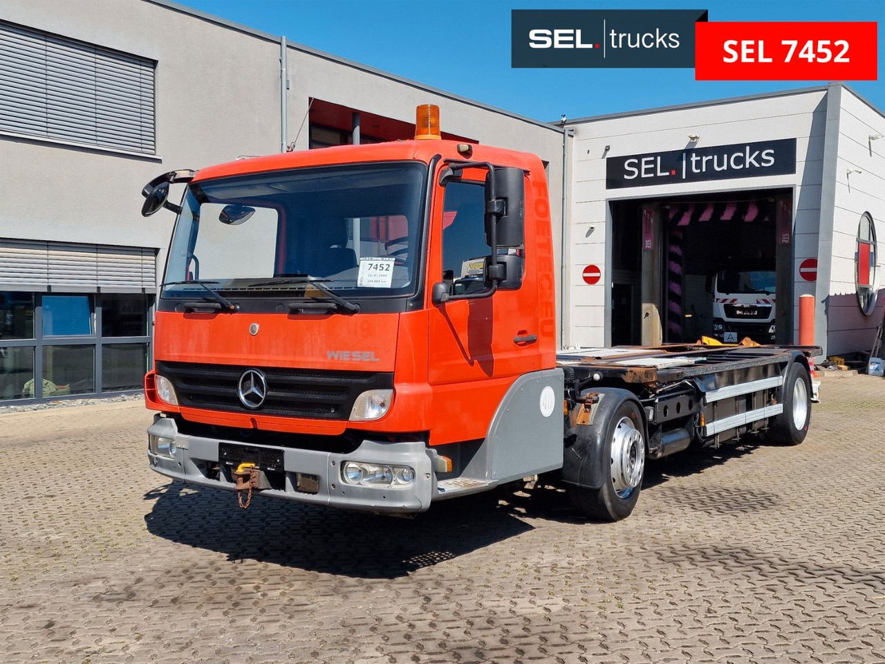 Mercedes-Benz KAMAG WBH 25 / Umsetzer / Wiesel / Rangierer - 컨테이너 운반 장치/ 스와프 보디 트럭 : 사진 1 Mercedes-Benz KAMAG WBH 25 / Umsetzer / Wiesel / Rangierer - 컨테이너 운반 장치/ 스와프 보디 트럭 : 사진 1