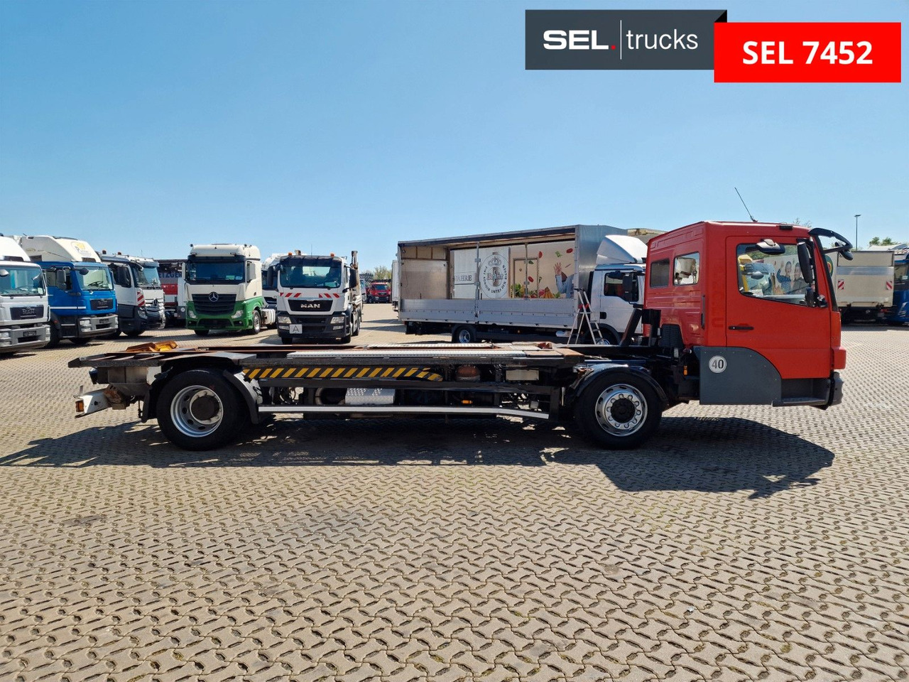 Mercedes-Benz KAMAG WBH 25 / Umsetzer / Wiesel / Rangierer - 컨테이너 운반 장치/ 스와프 보디 트럭 : 사진 4 Mercedes-Benz KAMAG WBH 25 / Umsetzer / Wiesel / Rangierer - 컨테이너 운반 장치/ 스와프 보디 트럭 : 사진 4