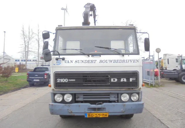 DAF 2100 TURBO - 드롭사이드/ 플랫베드 트럭 : 사진 2 DAF 2100 TURBO - 드롭사이드/ 플랫베드 트럭 : 사진 2