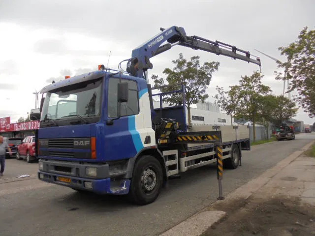 DAF 75.270 4X2 NL TRUCK - 크레인 트럭 : 사진 1 DAF 75.270 4X2 NL TRUCK - 크레인 트럭 : 사진 1