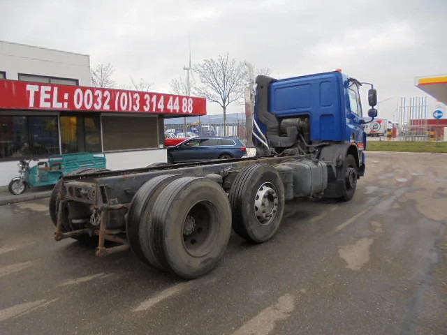 DAF CF 75.250 6X2 - 캡 새시 트럭 : 사진 4 DAF CF 75.250 6X2 - 캡 새시 트럭 : 사진 4
