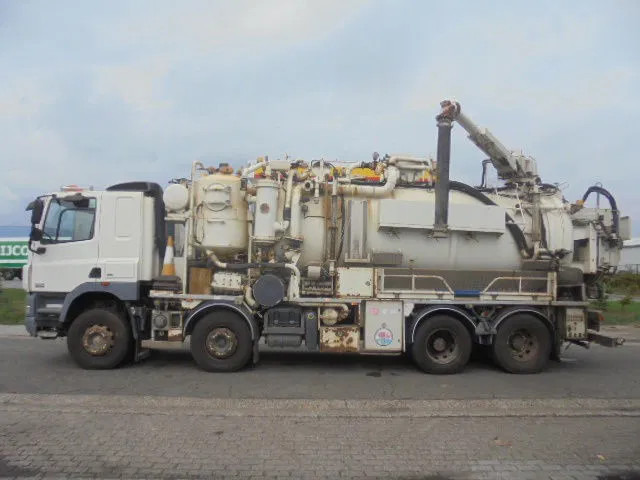DAF CF 85.410 8X4 BLADGEVEERD - 진공 흡입 트럭 : 사진 2 DAF CF 85.410 8X4 BLADGEVEERD - 진공 흡입 트럭 : 사진 2
