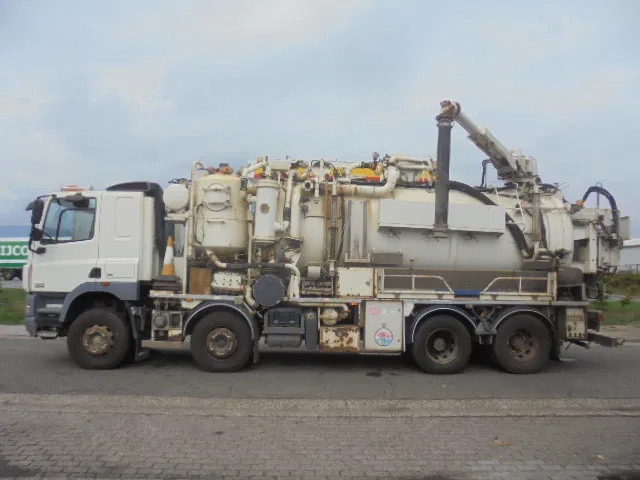 DAF CF 85.410 8X4 BLADGEVEERD - 진공 흡입 트럭 : 사진 2 DAF CF 85.410 8X4 BLADGEVEERD - 진공 흡입 트럭 : 사진 2