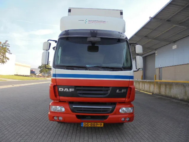 DAF LF 45 - 커튼사이더 트럭 : 사진 2 DAF LF 45 - 커튼사이더 트럭 : 사진 2
