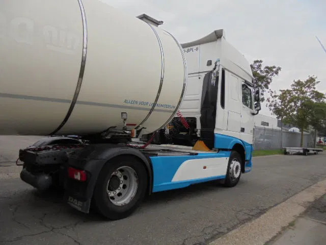 DAF XF 440 SUPER SPACE CAB NL TRUCK - 트랙터 유닛 : 사진 3 DAF XF 440 SUPER SPACE CAB NL TRUCK - 트랙터 유닛 : 사진 3