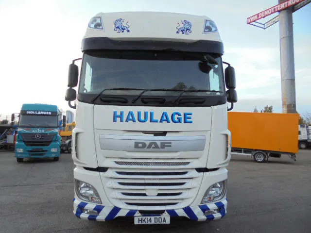 DAF XF 460 6X2 RHD - 트랙터 유닛 : 사진 2 DAF XF 460 6X2 RHD - 트랙터 유닛 : 사진 2