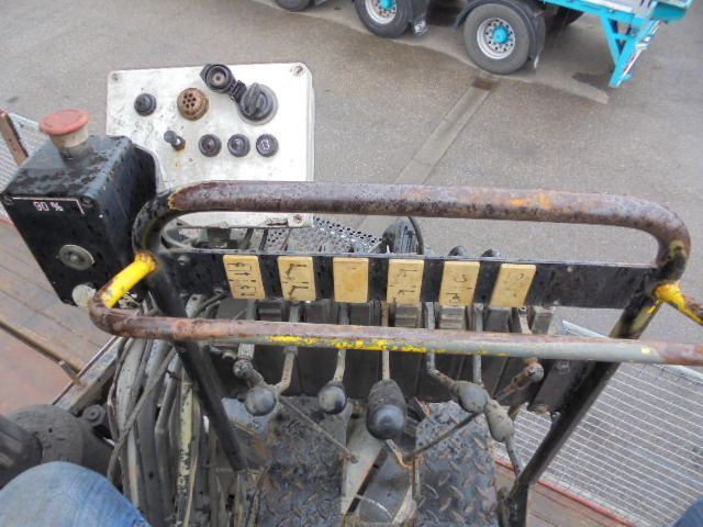 드롭사이드/ 플랫베드 세미 트레일러 Floor FLO 17 202A : 사진 8 드롭사이드/ 플랫베드 세미 트레일러 Floor FLO 17 202A : 사진 8