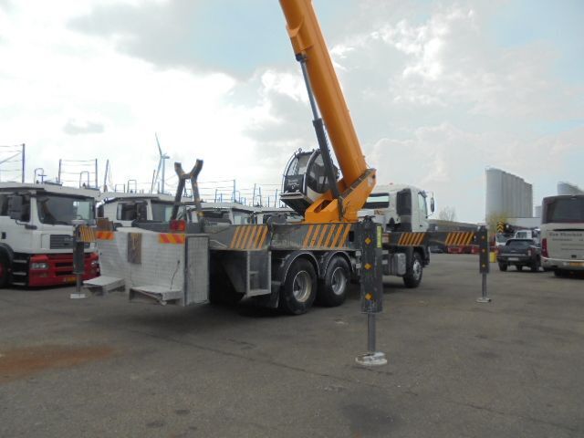 Hino 700 6X4 - 트럭 탑재 고가작업 플랫폼 : 사진 4 Hino 700 6X4 - 트럭 탑재 고가작업 플랫폼 : 사진 4