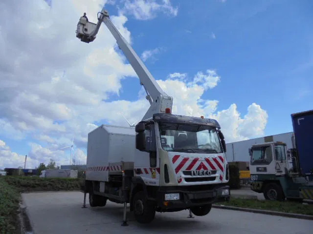 Iveco EuroCargo 120 EL22 EUR5 - 트럭 : 사진 3 Iveco EuroCargo 120 EL22 EUR5 - 트럭 : 사진 3