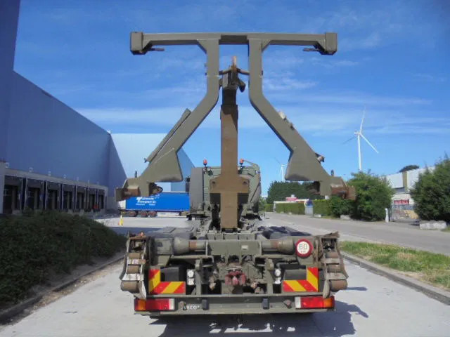 Iveco Eurotrakker 410 E37H - 후크 리프트 트럭 : 사진 5 Iveco Eurotrakker 410 E37H - 후크 리프트 트럭 : 사진 5