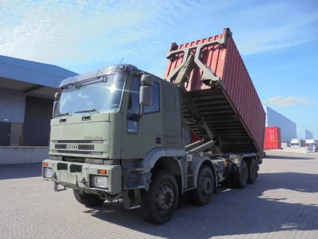 Iveco Eurotrakker 410 E37H - 후크 리프트 트럭 : 사진 2 Iveco Eurotrakker 410 E37H - 후크 리프트 트럭 : 사진 2