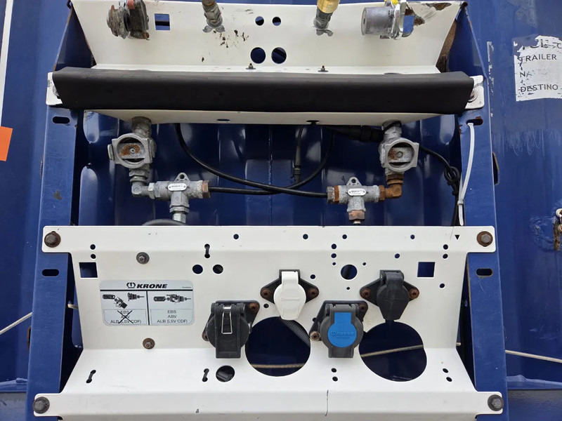 Krone SD NL TRAILER 10 IN STOCK - 커튼사이더 세미 트레일러 : 사진 2 Krone SD NL TRAILER 10 IN STOCK - 커튼사이더 세미 트레일러 : 사진 2