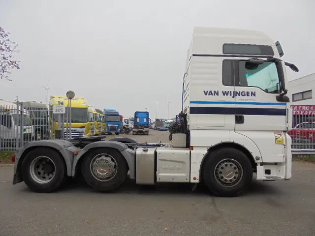 MAN TGX 26.500 XXL 6X2 SMART TACHO 20X IN STOCK - 트랙터 유닛 : 사진 4 MAN TGX 26.500 XXL 6X2 SMART TACHO 20X IN STOCK - 트랙터 유닛 : 사진 4