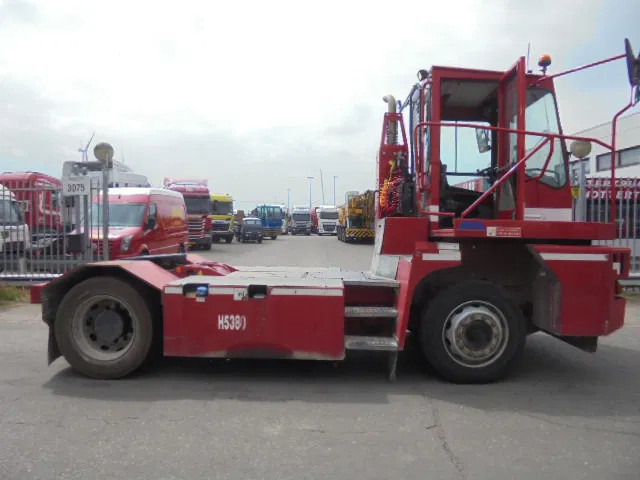MOL YM225/4X2 40KM/H - 터미널 트랙터 : 사진 4 MOL YM225/4X2 40KM/H - 터미널 트랙터 : 사진 4