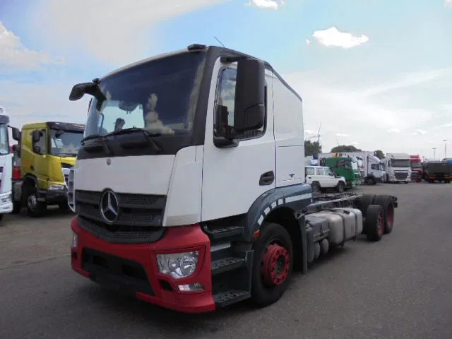 Mercedes-Benz ACTROS 2340 6X2 - 자동 운반 장치 트럭 : 사진 1 Mercedes-Benz ACTROS 2340 6X2 - 자동 운반 장치 트럭 : 사진 1