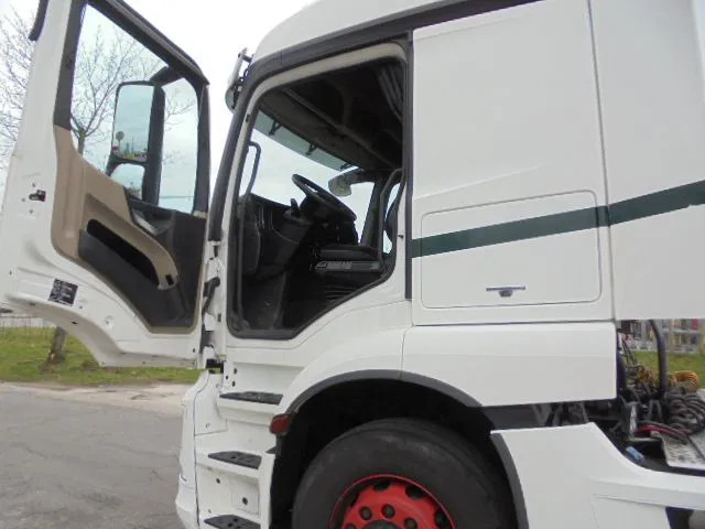 트랙터 유닛 Mercedes-Benz Actros 1939 LS : 사진 11