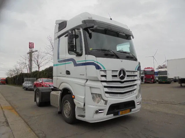 Mercedes-Benz Actros 1943 LS - 트랙터 유닛 : 사진 3 Mercedes-Benz Actros 1943 LS - 트랙터 유닛 : 사진 3