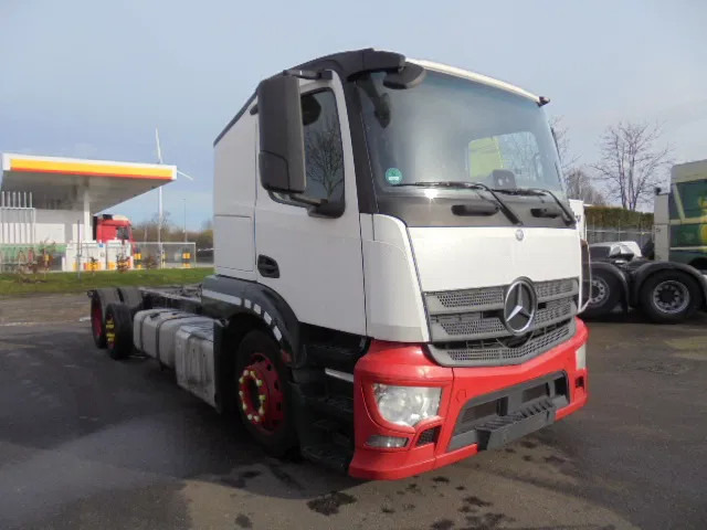 Mercedes-Benz Actros 2340 6X2 EUR 6 - 캡 새시 트럭 : 사진 3 Mercedes-Benz Actros 2340 6X2 EUR 6 - 캡 새시 트럭 : 사진 3