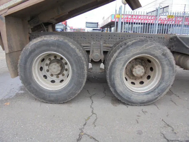 덤프트럭 Mercedes-Benz Arocs 3243 K 8X4 : 사진 15