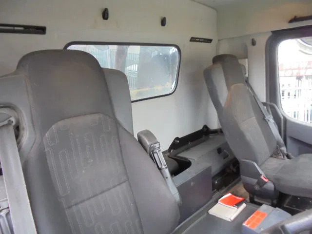 덤프트럭 Mercedes-Benz Arocs 3243 K 8X4 : 사진 10