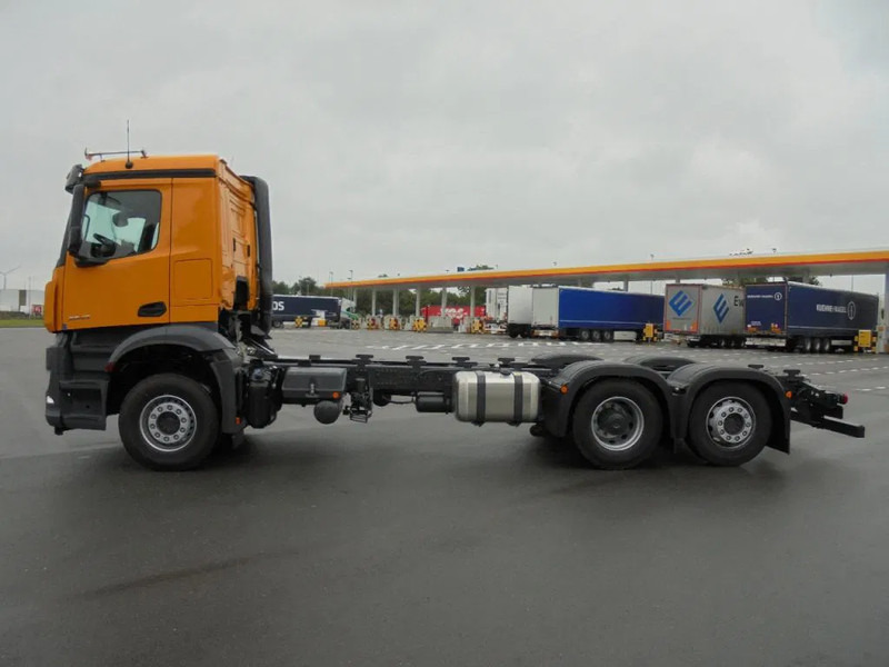 Mercedes-Benz Arocs AROCS 2848 6X2 MET FABRIEKS GARANTIE - 캡 새시 트럭 : 사진 5 Mercedes-Benz Arocs AROCS 2848 6X2 MET FABRIEKS GARANTIE - 캡 새시 트럭 : 사진 5