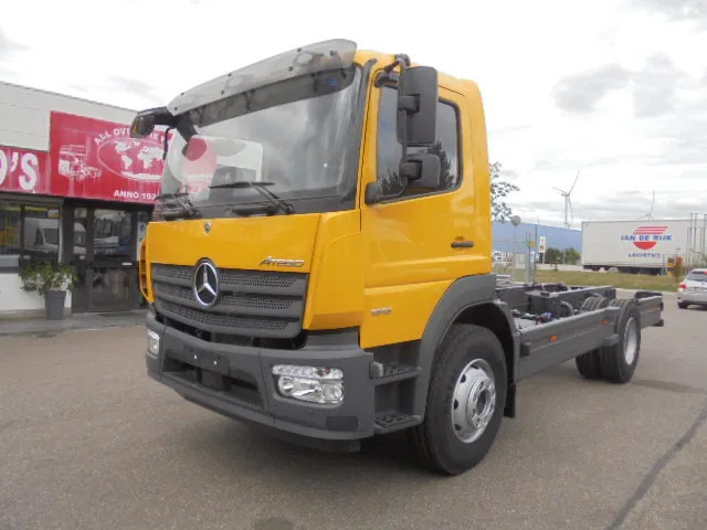 Mercedes-Benz Atego 1518 NEW DEMO MET FABRIEKS GARANTIE - 캡 새시 트럭 : 사진 1 Mercedes-Benz Atego 1518 NEW DEMO MET FABRIEKS GARANTIE - 캡 새시 트럭 : 사진 1