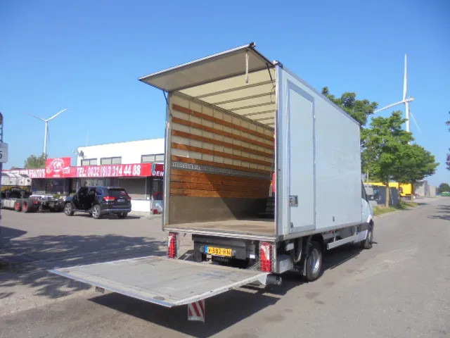 Mercedes-Benz Sprinter 316 CDI - 박스 밴 : 사진 4 Mercedes-Benz Sprinter 316 CDI - 박스 밴 : 사진 4
