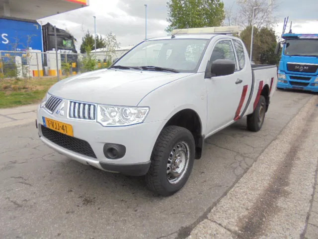 Mitsubishi L200 4X4 PICK-UP - 픽업트럭 : 사진 1 Mitsubishi L200 4X4 PICK-UP - 픽업트럭 : 사진 1