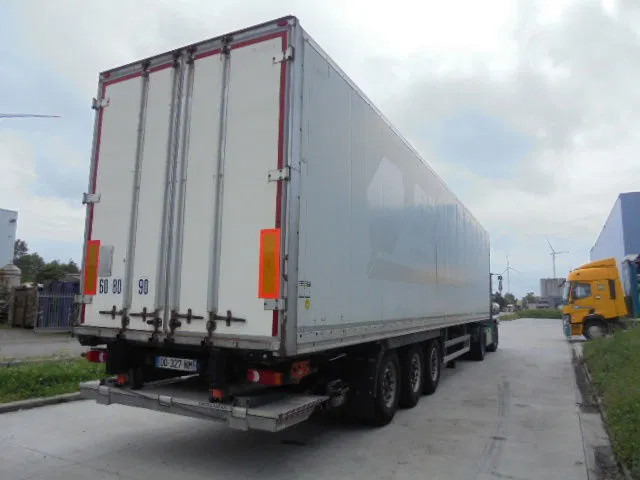 Samro VK132APF11S - 밀폐형 박스 세미 트레일러 : 사진 4 Samro VK132APF11S - 밀폐형 박스 세미 트레일러 : 사진 4