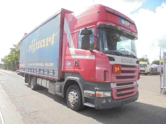 Scania R420 6X2 RETARDER - 박스 트럭 : 사진 2 Scania R420 6X2 RETARDER - 박스 트럭 : 사진 2