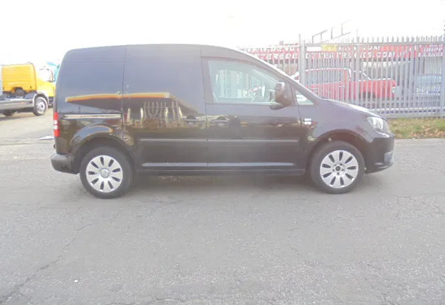 Volkswagen Caddy TD1 BLUEMOTION - 소형 밴 : 사진 4 Volkswagen Caddy TD1 BLUEMOTION - 소형 밴 : 사진 4