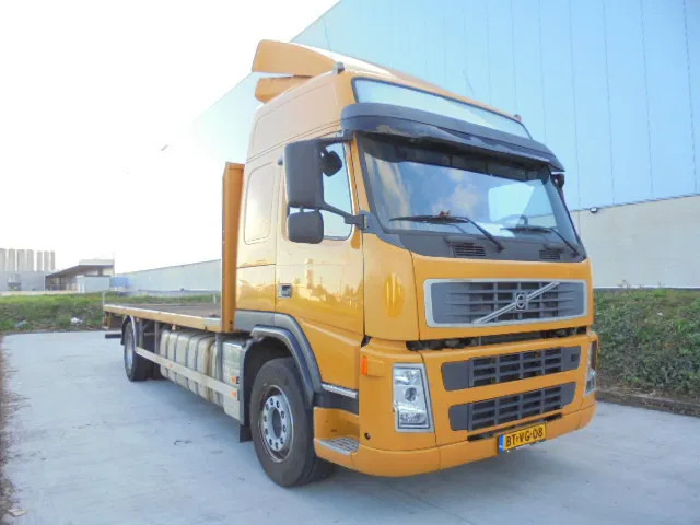 Volvo FM FM 300 LOW KM - 박스 트럭 : 사진 3 Volvo FM FM 300 LOW KM - 박스 트럭 : 사진 3