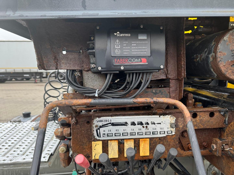 Hiab 220 C - 5 + radio - 로더 크레인 트럭 용 : 사진 5 Hiab 220 C - 5 + radio - 로더 크레인 트럭 용 : 사진 5