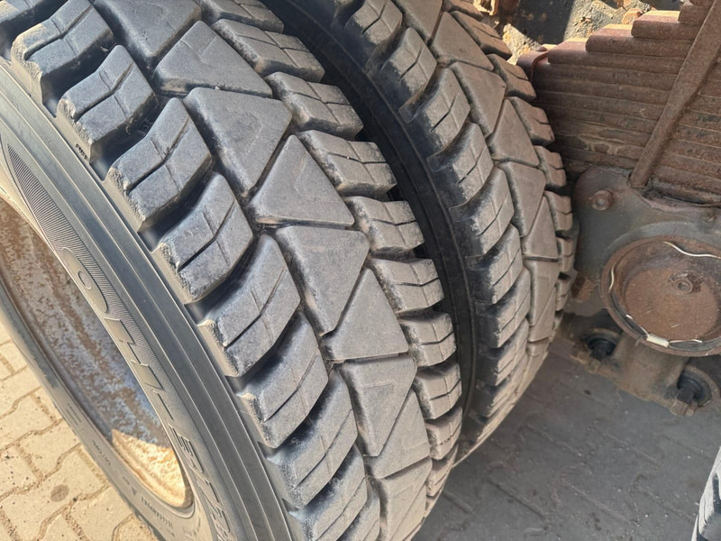 덤프트럭 Iveco Trakker AD 410 T 41, 8x4 : 사진 15