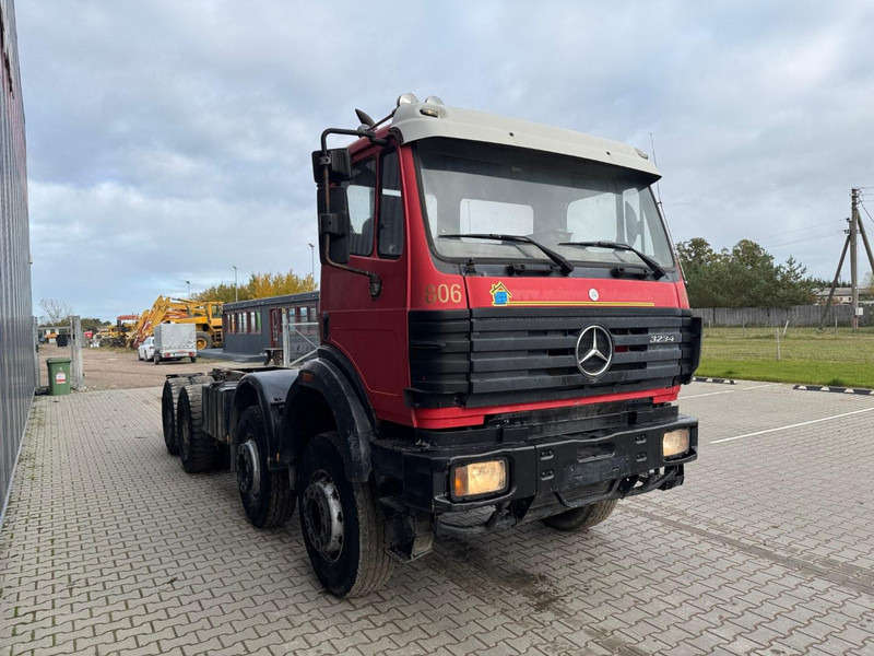 Mercedes-Benz 3234 - 캡 새시 트럭 : 사진 2 Mercedes-Benz 3234 - 캡 새시 트럭 : 사진 2