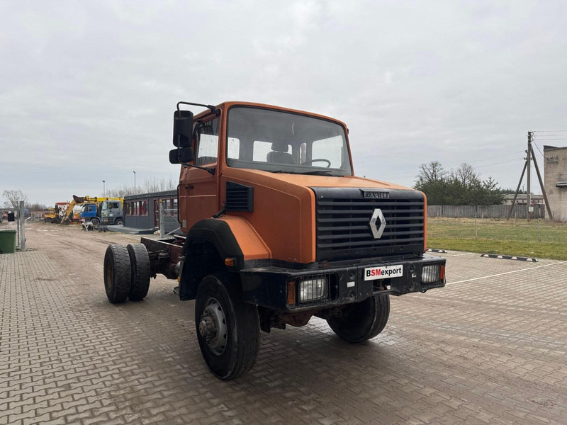 Renault C 260, 4x4 chassis - 캡 새시 트럭 : 사진 3 Renault C 260, 4x4 chassis - 캡 새시 트럭 : 사진 3