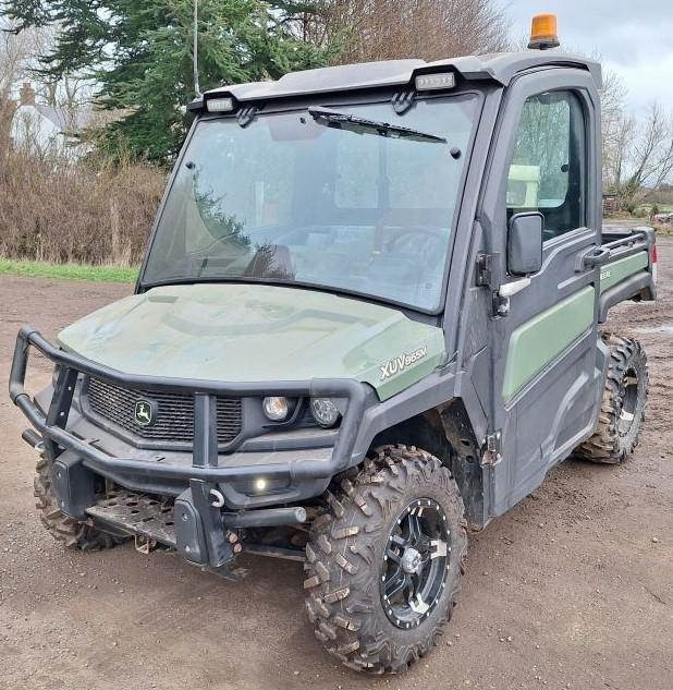 John Deere XUV 865M - 사이드 바이 사이드/ ATV : 사진 1 John Deere XUV 865M - 사이드 바이 사이드/ ATV : 사진 1