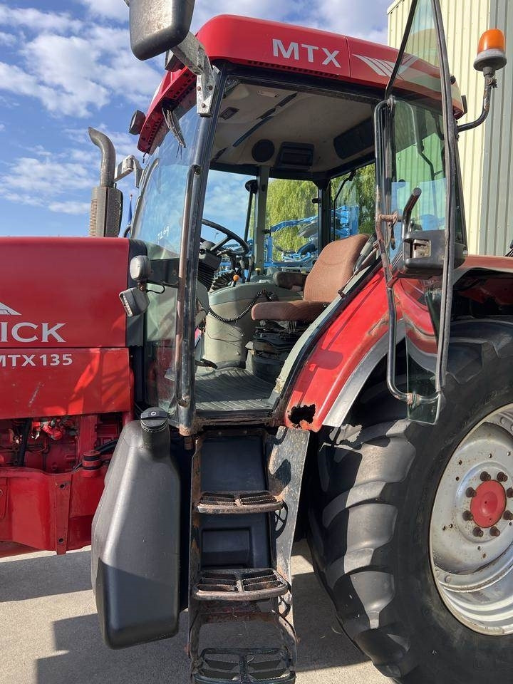 McCormick MTX135 - 장궤형 트랙터 : 사진 5 McCormick MTX135 - 장궤형 트랙터 : 사진 5