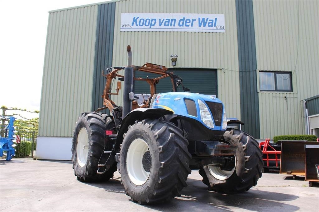 New Holland T7030 - 장궤형 트랙터 : 사진 1 New Holland T7030 - 장궤형 트랙터 : 사진 1