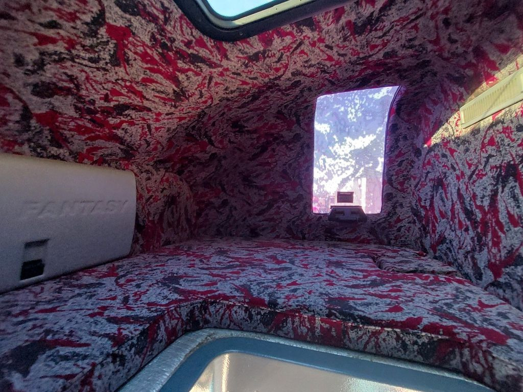 커튼사이더 트럭 DAF FA LF 45.220 E12 4x2 : 사진 19 커튼사이더 트럭 DAF FA LF 45.220 E12 4x2 : 사진 19