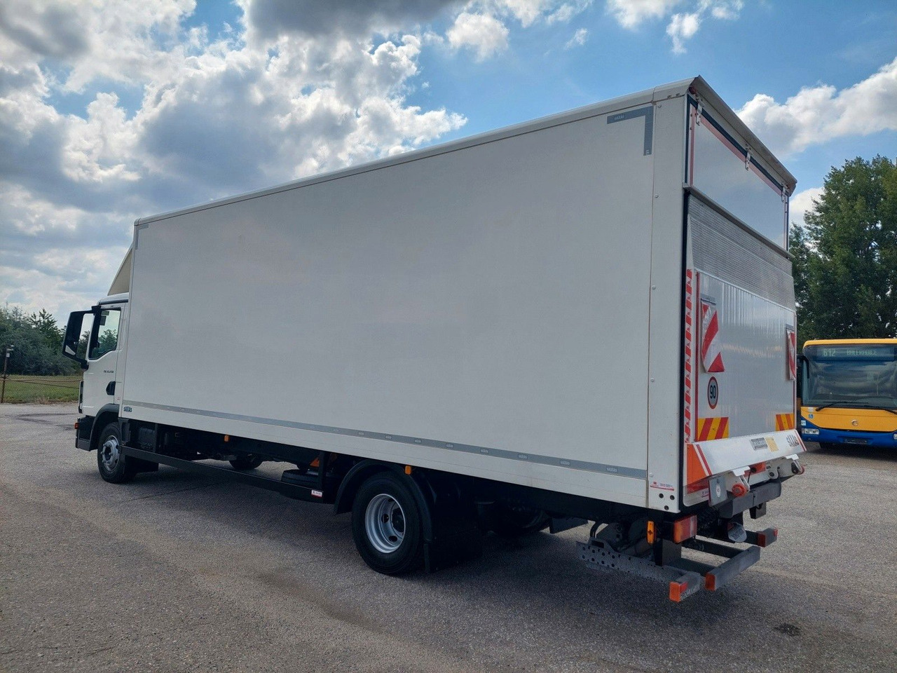 MAN TGL 12.250 BL CH 4x2 LBW 17 Palleten - 박스 트럭 : 사진 3 MAN TGL 12.250 BL CH 4x2 LBW 17 Palleten - 박스 트럭 : 사진 3