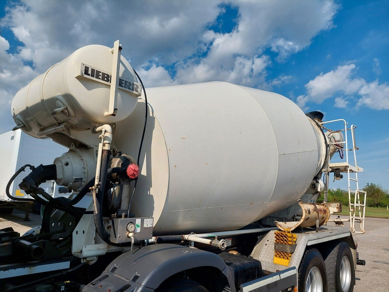 MAN TGS 32.400 8X4 BB Liebherr 9 m³ - 콘크리트 믹서 트럭 : 사진 5 MAN TGS 32.400 8X4 BB Liebherr 9 m³ - 콘크리트 믹서 트럭 : 사진 5