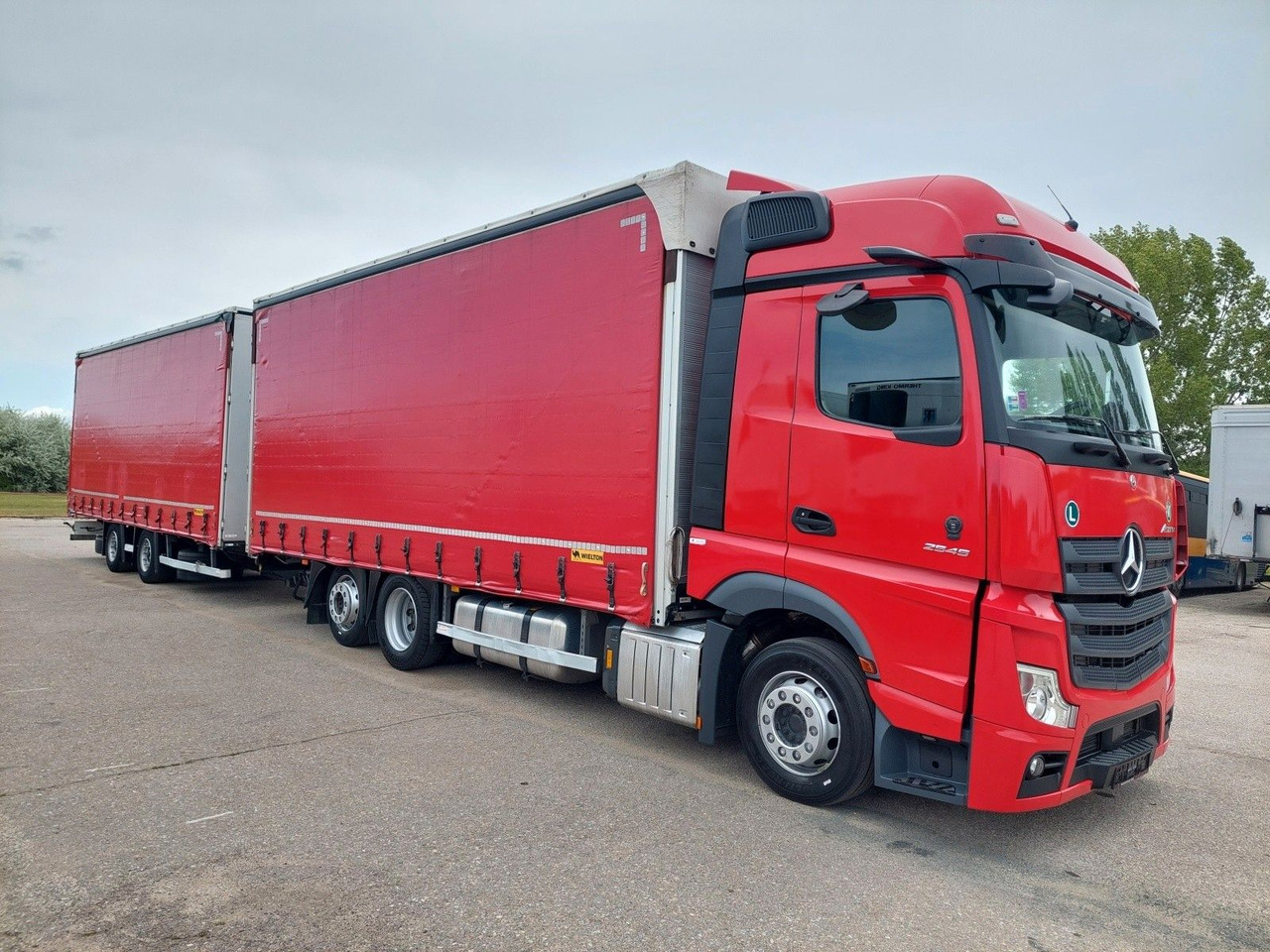 Mercedes-Benz Actros 2545 L/NR 6x2 + Wielton PC2K Durchbar - 커튼사이더 트럭 : 사진 2 Mercedes-Benz Actros 2545 L/NR 6x2 + Wielton PC2K Durchbar - 커튼사이더 트럭 : 사진 2