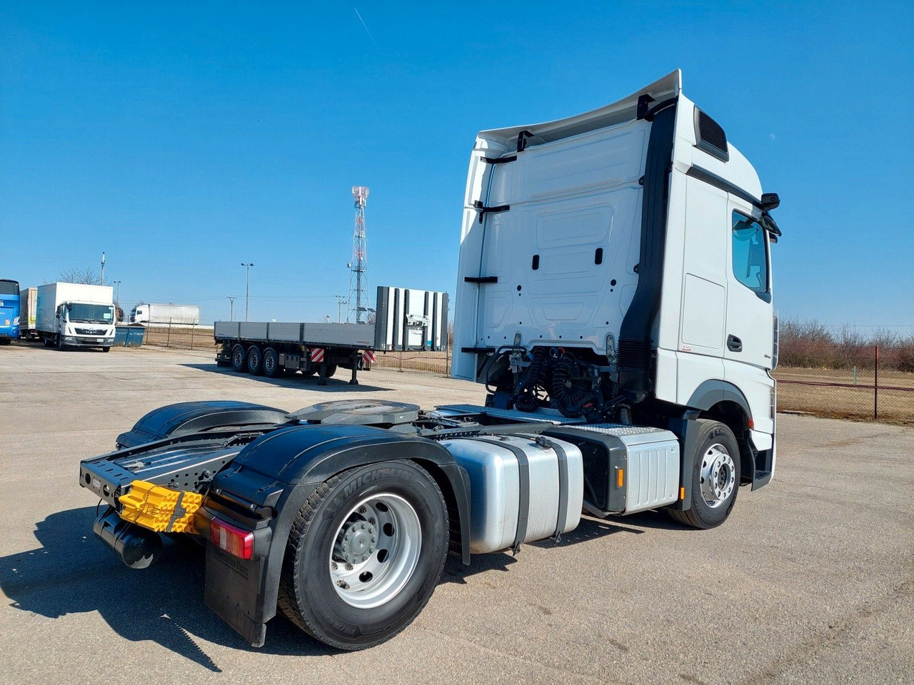 Mercedes-Benz Actros 5 1845 LS BigSpace 4x2 - 트랙터 유닛 : 사진 4 Mercedes-Benz Actros 5 1845 LS BigSpace 4x2 - 트랙터 유닛 : 사진 4